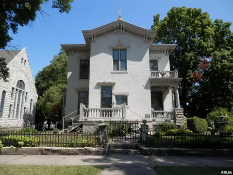 310 E Broadway St, Monmouth, IL 61462