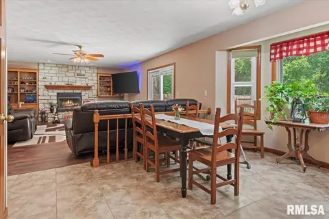 1420 Weston Pointe Dr, Springfield, IL 62704 photo 16