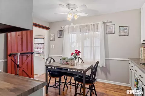 1811 Fairfield Dr, Springfield, IL 62702 photo 8