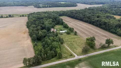 2217 Longleaf Ln, Flora, IL 62839