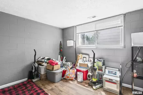 Other - 2208 E Black Ave, Springfield, IL 62702 photo 7 of 9