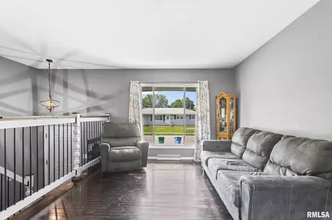 Living - 2208 E Black Ave, Springfield, IL 62702 photo 1 of 2
