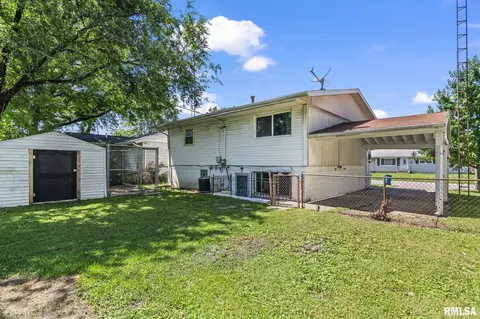 Exterior - 2208 E Black Ave, Springfield, IL 62702 photo 5 of 5