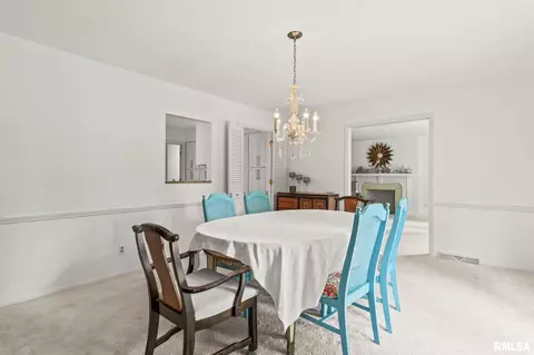 Dining - 1613 Denison Dr, Springfield, IL 62704 photo 3 of 4