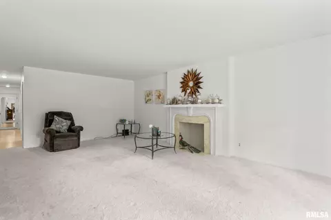 Living - 1613 Denison Dr, Springfield, IL 62704 photo 2 of 2