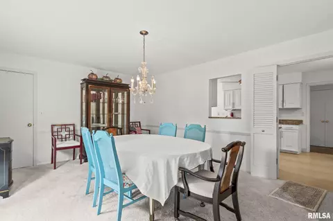 Dining - 1613 Denison Dr, Springfield, IL 62704 photo 1 of 4
