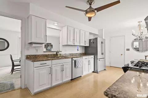 Kitchen - 1613 Denison Dr, Springfield, IL 62704 photo 1 of 4