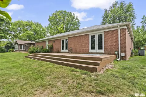 Exterior - 1613 Denison Dr, Springfield, IL 62704 photo 5 of 8