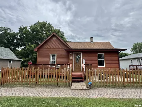 778 E Grove St, Galesburg, IL 61401