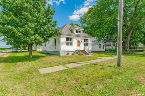 209 N 2nd N St, Easton, IL 62633