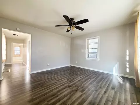 1113 N Rutledge St, Springfield, IL 62702 photo 2