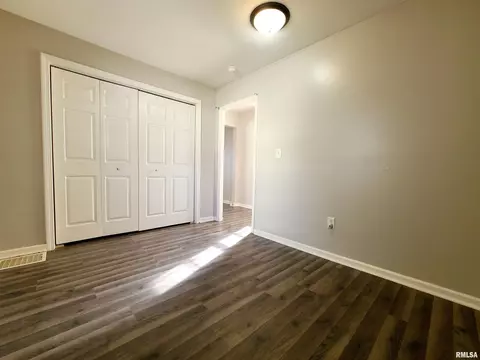 1113 N Rutledge St, Springfield, IL 62702 photo 5