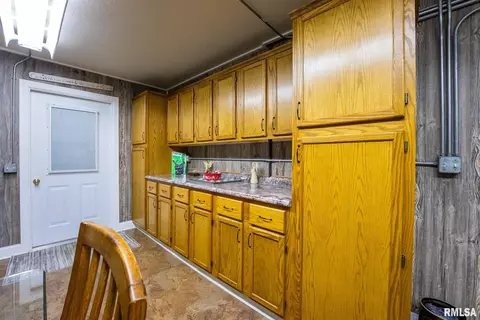 Kitchen - 23490 E Maple Rd, Bluford, IL 62814 photo 1 of 6