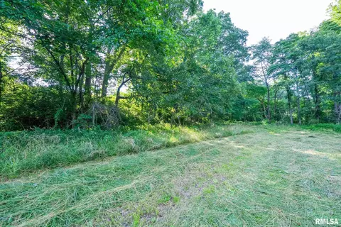 Exterior - 23490 E Maple Rd, Bluford, IL 62814 photo 11 of 18