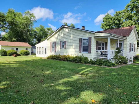 104 W Madison St, Auburn, IL 62615