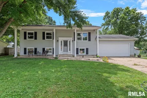 12 Rainbow Rd, Springfield, IL 62712