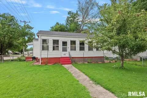 70 Bonnie Ct, Springfield, IL 62704