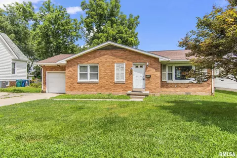 2013 E Adams St, Springfield, IL 62703