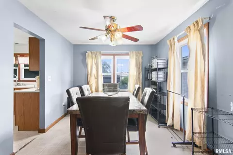 2013 E Adams St, Springfield, IL 62703 photo 10