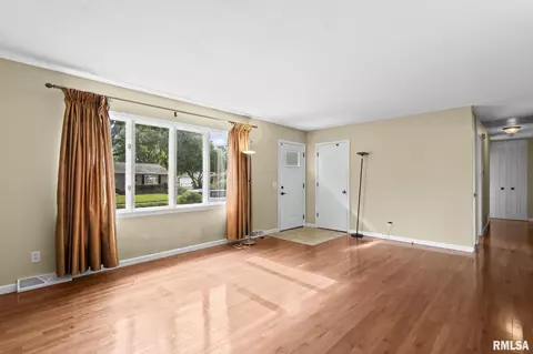 79 Locksley Ln, Springfield, IL 62704 photo 5