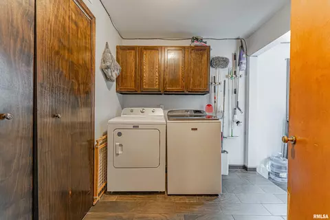 902 S Spring St, Mount Pulaski, IL 62548 photo 11