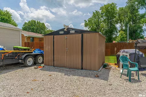 902 S Spring St, Mount Pulaski, IL 62548 photo 22