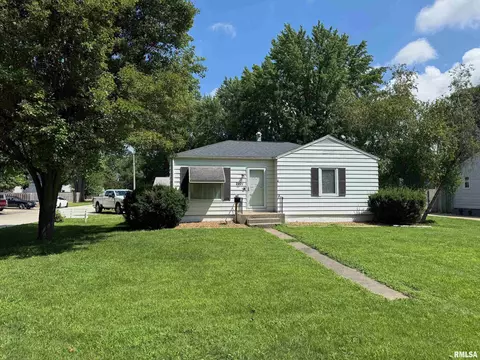 2101 Grant St, Springfield, IL 62703