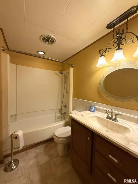 312 N Yates St, Alpha, IL 61413 photo 32