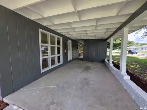 3714 E Hooker St, Springfield, IL 62703 photo 2