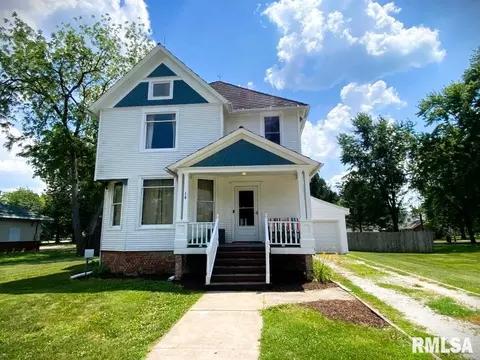 14 W Market St, Piper City, IL 60959
