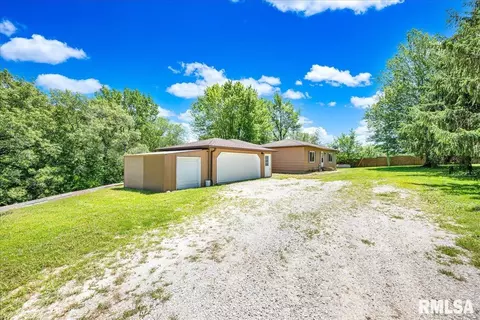 2651 90th St, Gerlaw, IL 61435