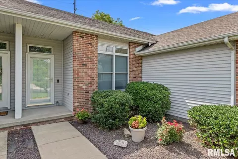 2837 Cronin Dr, Springfield, IL 62711 photo 2