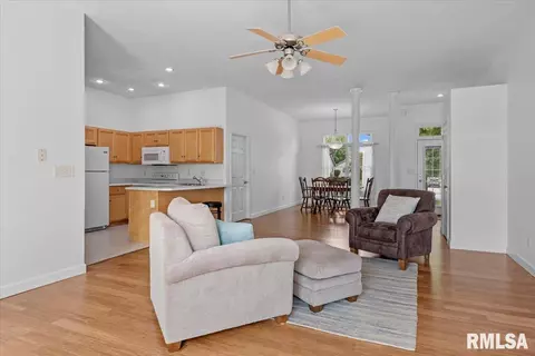 2837 Cronin Dr, Springfield, IL 62711 photo 7