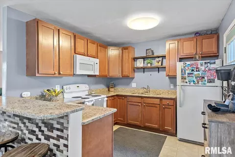 67 Locksley Ln, Springfield, IL 62704 photo 9