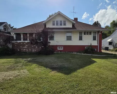 116 Olive St, Galesburg, IL 61401