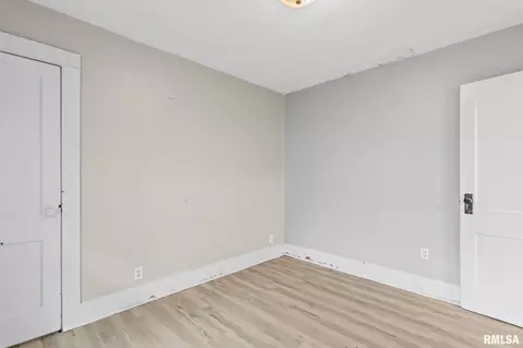 Bedroom - 2105 Pasfield St, Springfield, IL 62704 photo 6 of 6
