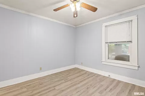 Bedroom - 2105 Pasfield St, Springfield, IL 62704 photo 3 of 6