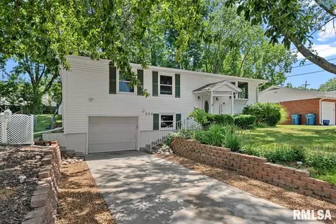 536 Stange Ave, Springfield, IL 62704 photo 2