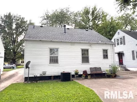 1900 N 22nd St, Springfield, IL 62702 photo 6