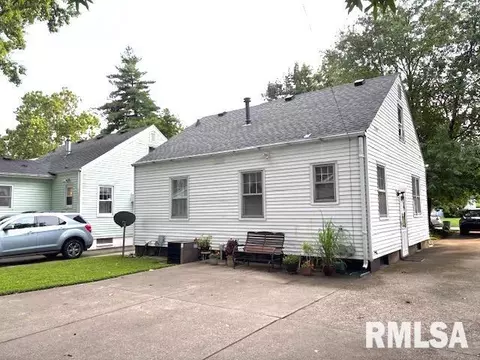1900 N 22nd St, Springfield, IL 62702 photo 4