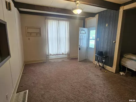 416 N Kickapoo St, Lincoln, IL 62656 photo 5
