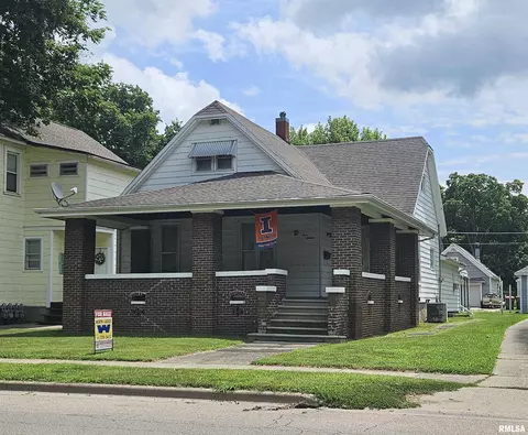 416 N Kickapoo St, Lincoln, IL 62656
