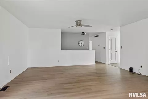 2436 Normal Dr, Springfield, IL 62707 photo 9