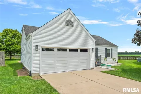 2436 Normal Dr, Springfield, IL 62707 photo 2