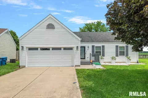 2436 Normal Dr, Springfield, IL 62707