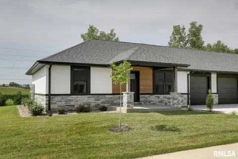 2813 N 23rd St, Quincy, IL 62305