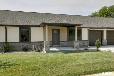 2821 N 23rd St, Quincy, IL 62305