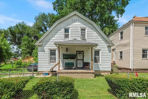 1903 S 16th St, Springfield, IL 62703