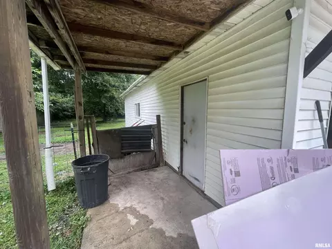Exterior - 3321 Buckner St, Springfield, IL 62703 photo 3 of 3