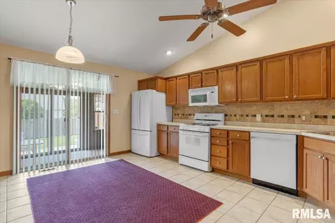 3511 Lytham Dr, Springfield, IL 62712 photo 9
